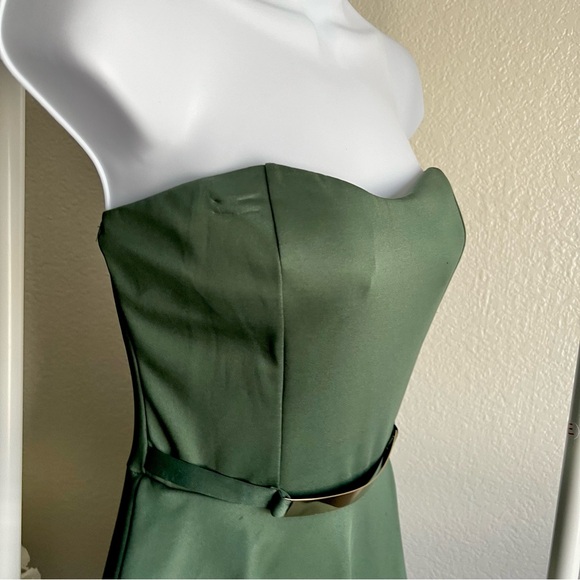 Elegant Strapless Green Peplum Dress, Size S/M - Picture 6 of 10